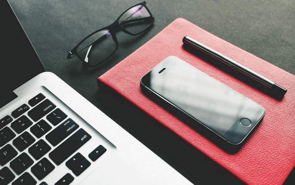 Don’t Get Distracted - Minimalism and Living for What Matters